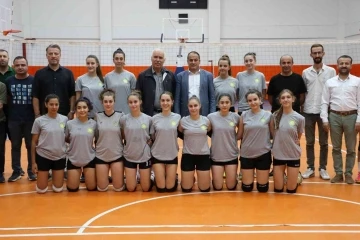 BBSK yönetiminden voleybol takımına tam destek
