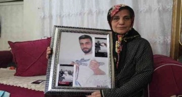 Berber koltuğunda öldürülen gencin annesinden şok iddialar