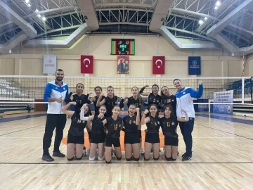 BES Midi Kız Voleybol Takımı, Voleybol Midi Kızlar Bilecik Şampiyonası’nda namağlup şampiyon oldu
