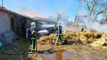 Besihanede çıkan yangın paniğe yol açtı
