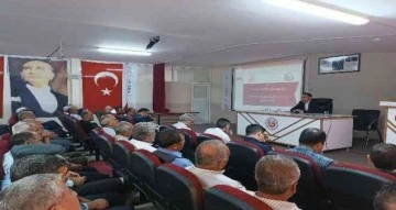 Besni ilçesinde muhtarlarla toplantı yapıldı