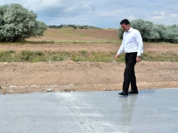 Beton yol köylere ulaşımı kolaylaştırıyor
