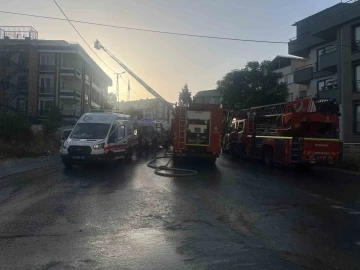 Beylikdüzü’nde yaşlı bakımevindeki yangında dumandan etkilenen 14 kişi tedavi altına alındı
