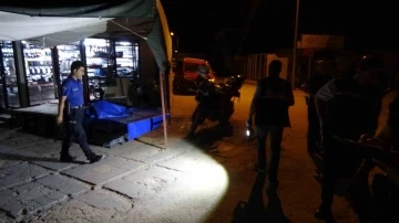 Bıçaklı kavga anonsuna giden polis ekipleri çorapçı esnafını kanlar içerisinde buldu
