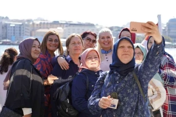 Bilecik Belediyesi dikiş kursu gören kadınlar İstanbul gezisiyle eğlendi
