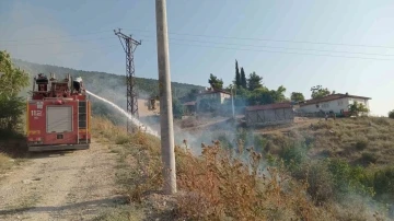 Bilecik’te kopan elektrik telleri yangına sebep oldu
