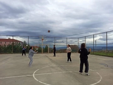 Bilecik’te ‘’Koşabiliyorken Koş’’ projesi kapsamında vatandaşlar antrenmanlar yapıyor
