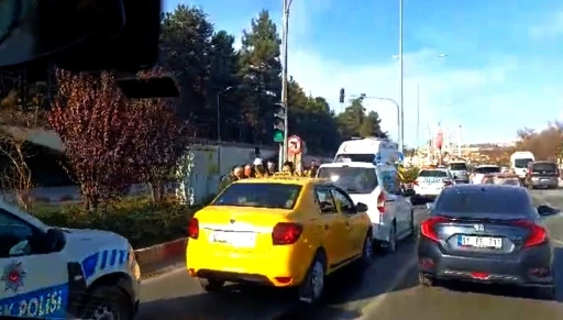 Bilecik’te meydana gelen trafik kazasında 2 kişi yaralandı
