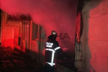 Bilgisayar bomba gibi patladı, mahalleli yangınla sokağa döküldü