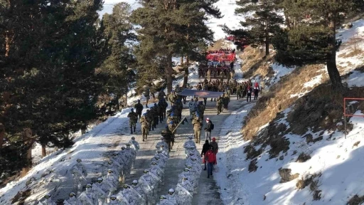 Binlerce kişi şehitler için Sarıkamış’ta yürüdü
