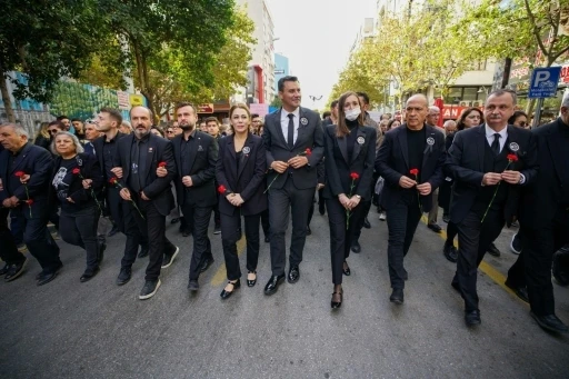 Binlerce Manisalı Atatürk’e saygı için yürüdü
