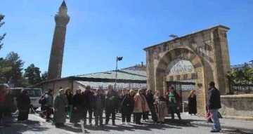 Binlerce yıllık geçmişe sahip Sivas, tarih severlerin akınına uğruyor