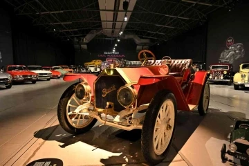 Bir Zaman Tüneli: Kıbrıs Araba Müzesi
