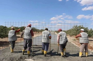 Birecik’te çelik hasırlı beton yol uygulaması
