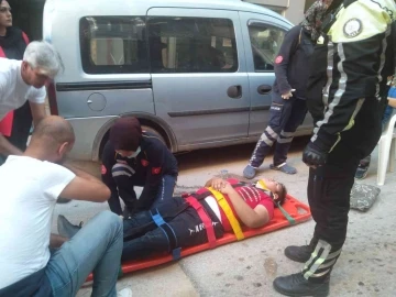 Bisiklet kazasında yaralanan minik çocuk ’Hastanede iğne yok demi’ sözlerine 112 çalışanları ’Yok’ diye cevap verdi
