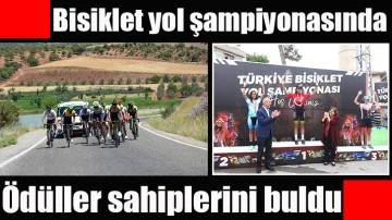  Bisiklet yol şampiyonasında ödüller sahiplerini buldu