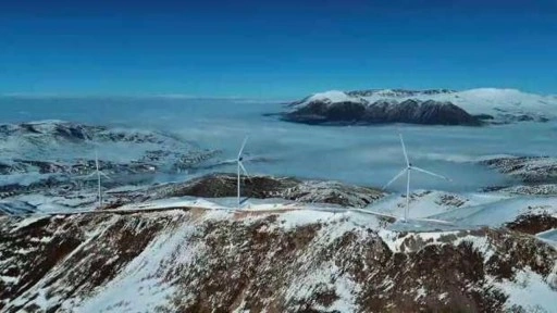 Bitlis'te yoğun sis: Görüş mesafesi 10 metreye düştü