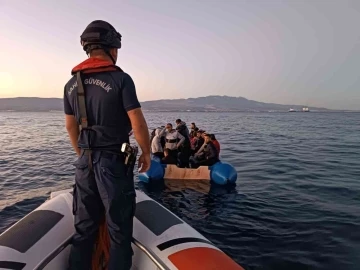 Bodrum’da 30 düzensiz göçmen kurtarıldı
