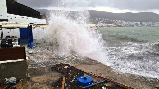 Bodrum-Kaş arasında fırtına uyarısı
