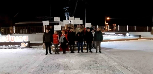 Bolu’da 6 Şubat depremlerinde hayatını kaybedenler için yürüyüş düzenlendi
