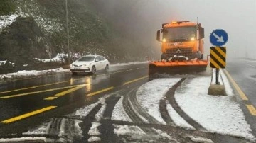 Bolu Dağı'nda kar yağışı