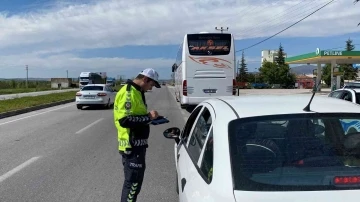 Bolvadin’de asayiş ve trafik denetimleri 73 günden bu yana sürüyor
