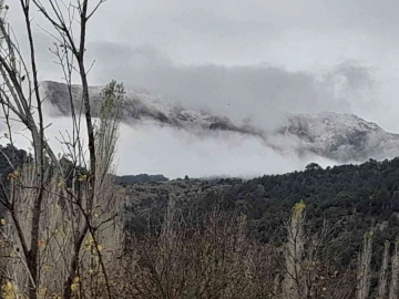 Bozdağ ve Karkın Dağı’nda mevsimin ilk karı görüldü
