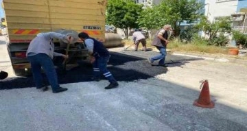 Bozulan yollarda bakım çalışması