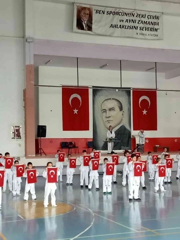 Bozüyük’te taekwando branşı 3’ üncü dönem kuşak sınavı yapıldı
