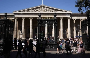 British Museum’un Müdürü Fischer istifa etti

