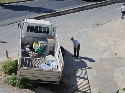 Bu menfeze her hafta bir araç düşüyor
