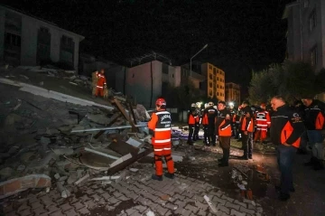 Buca’nın kurtarma ekibi afet bölgesinde
