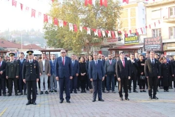 Bucak'ta Atatürk törenle anıldı