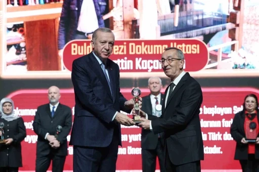 Buldanlı dokuma ustasına ‘Yaşayan İnsan Hazinesi’ ödülü
