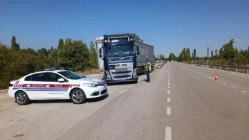 Burdur’da 206 sürücüye ceza işlem uygulandı, 71 araç trafikten men edildi
