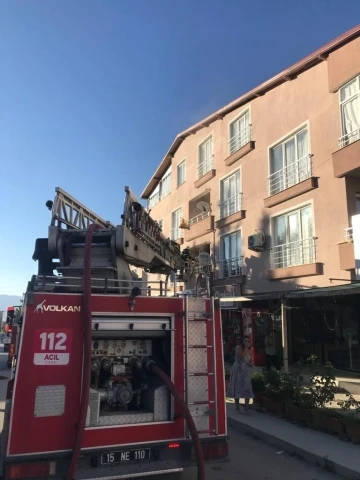 Burdur’da ev yangını
