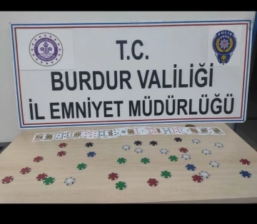 Burdur’da kumar oynayan 4 kişiye 16 bin 220 TL para cezası
