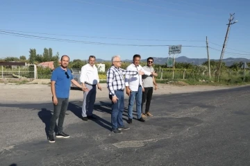 Burhaniye’de Denetko Yolu yenileniyor
