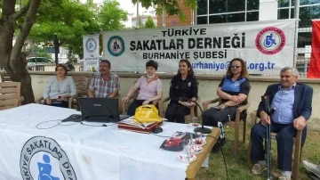 Burhaniye’ de engellilere polis ziyareti
