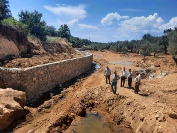 Burhaniye’de Taylıeli Mahallesinde dere ıslahı başladı
