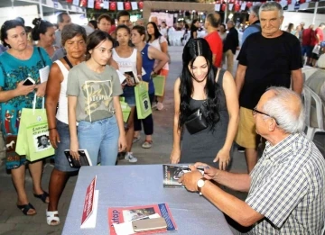 Burhaniye Kitap Fuarı açılışa hazırlanıyor
