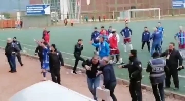 Bursa’da amatör maçta bir polis ile bir futbolcu yaralandı
