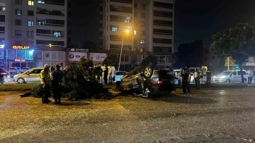 Bursa’da feci kaza: Önce ağaçları yıktı, sonra takla atarak karşı seride uçtu
