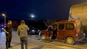 Bursa’da işçi servisi kaza yaptı: 7 yaralı
