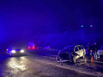 Bursa’da kamyon ile otomobil çarpıştı: 1 ölü
