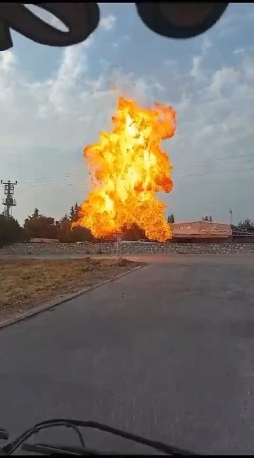 Bursa’da mobilya fabrikasının santrali bomba gibi patladı.. O anlar kamerada
