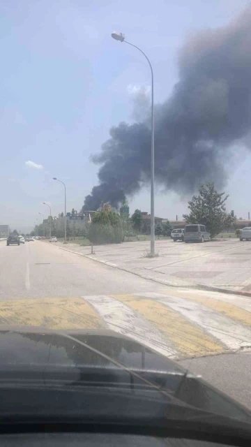 Bursa’da orman ürünleri fabrikasında kazan patladı, yangın çıktı: 1 ölü, 3 yaralı
