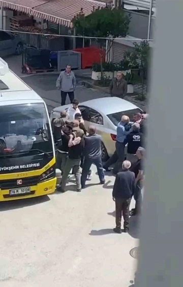 Bursa’da yol verme kavgası kamerada
