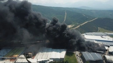 Bursa'da ısı yalıtım sistemleri fabrikasında feci yangın