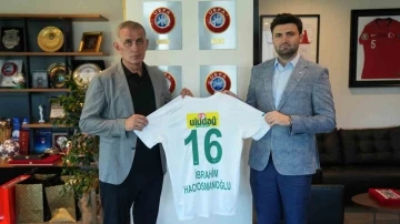 Bursaspor Başkanı Enes Çelik, TFF Başkanı İbrahim Hacıosmanoğlu’nu ziyaret etti
